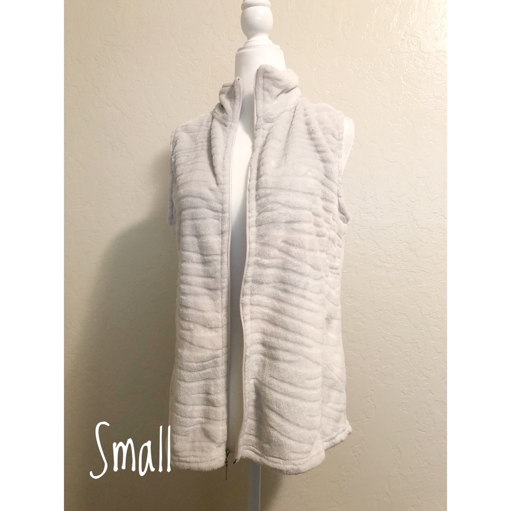 White vest
